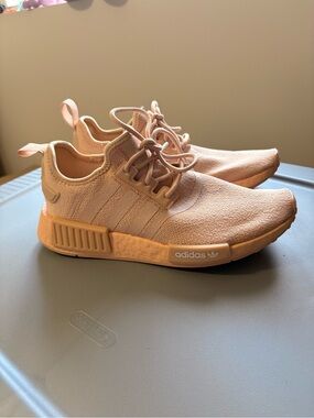 ADIDAS NMD R1 Sneakers